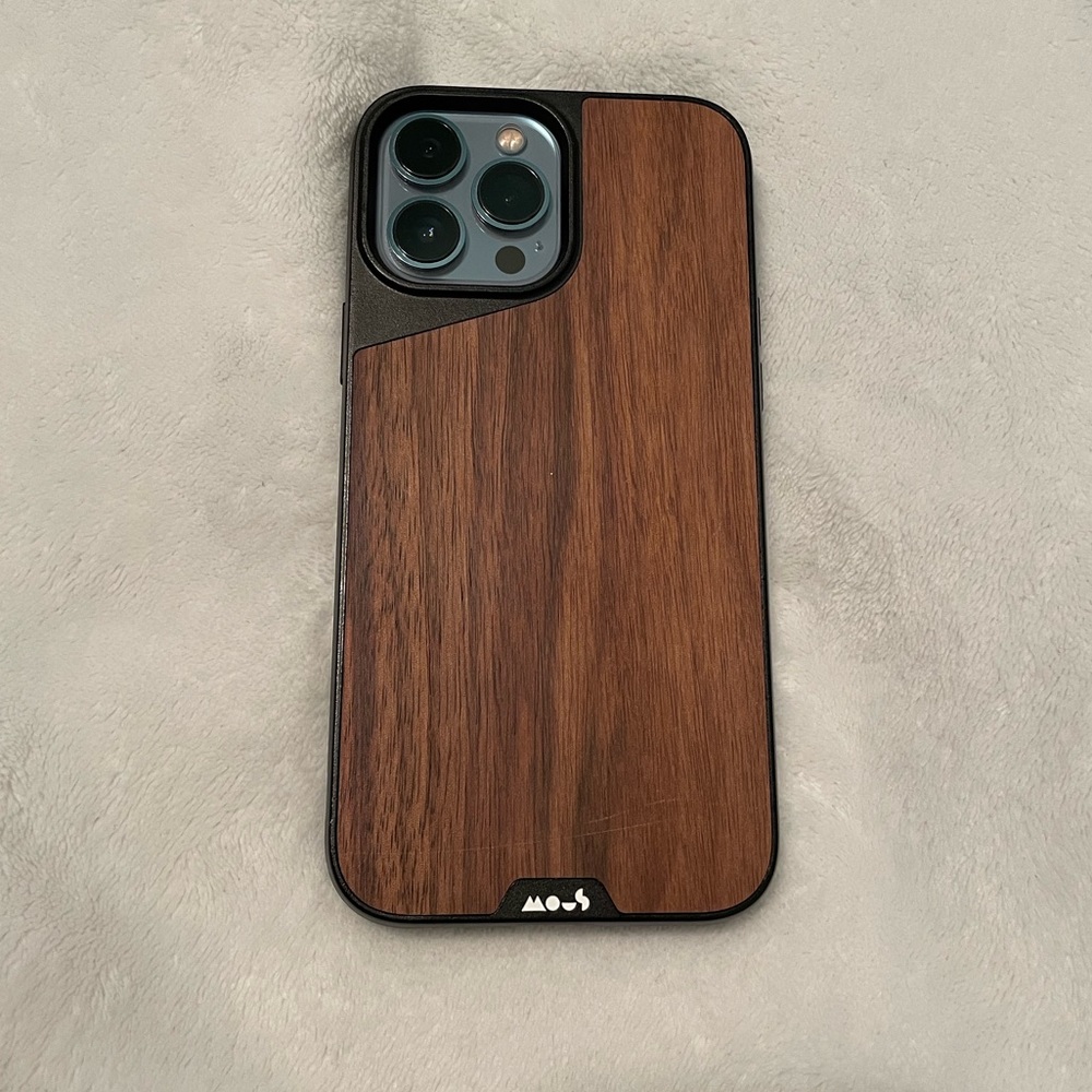 Pre-loved iPhone 13 Pro Mous case